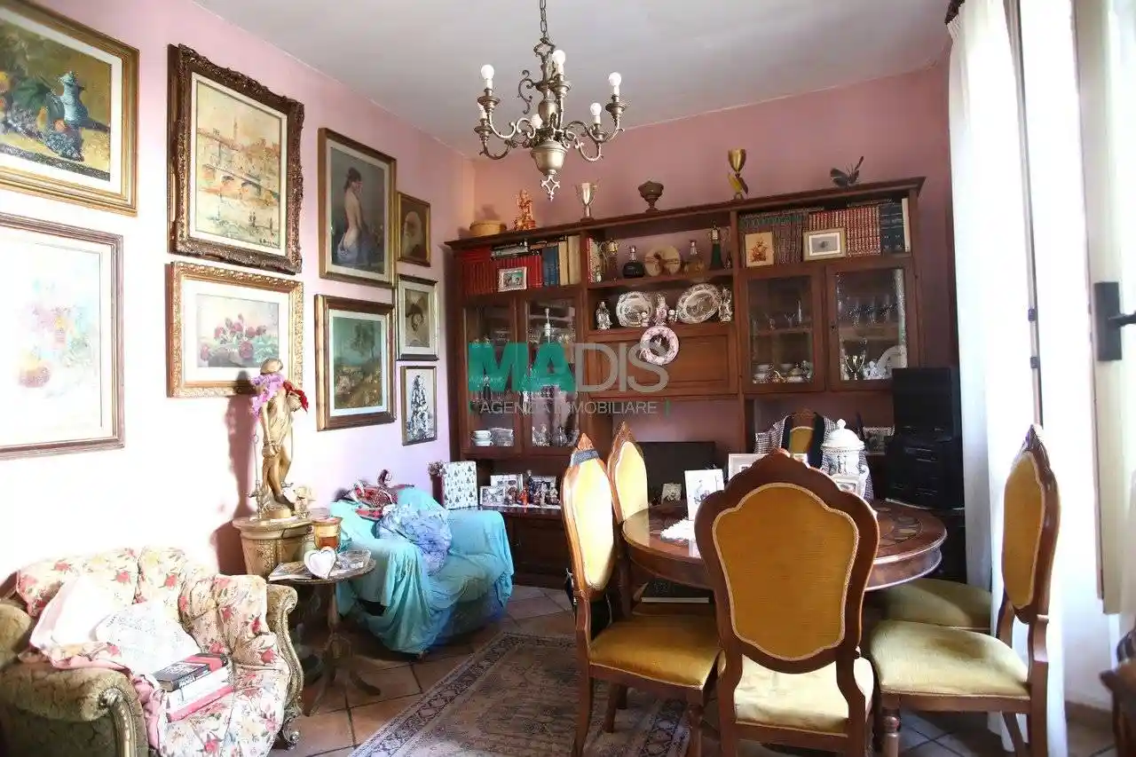 Casa indipendente in vendita a Calenzano