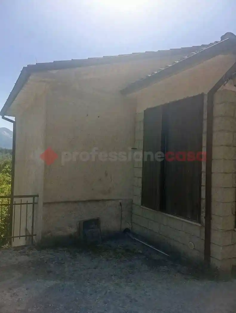 Casa indipendente in vendita a Carsoli
