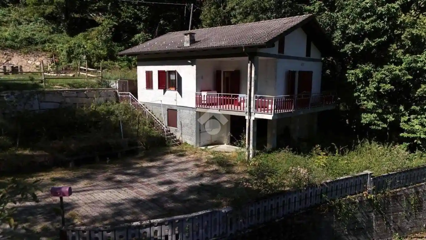 Casa indipendente in vendita a Gambasca