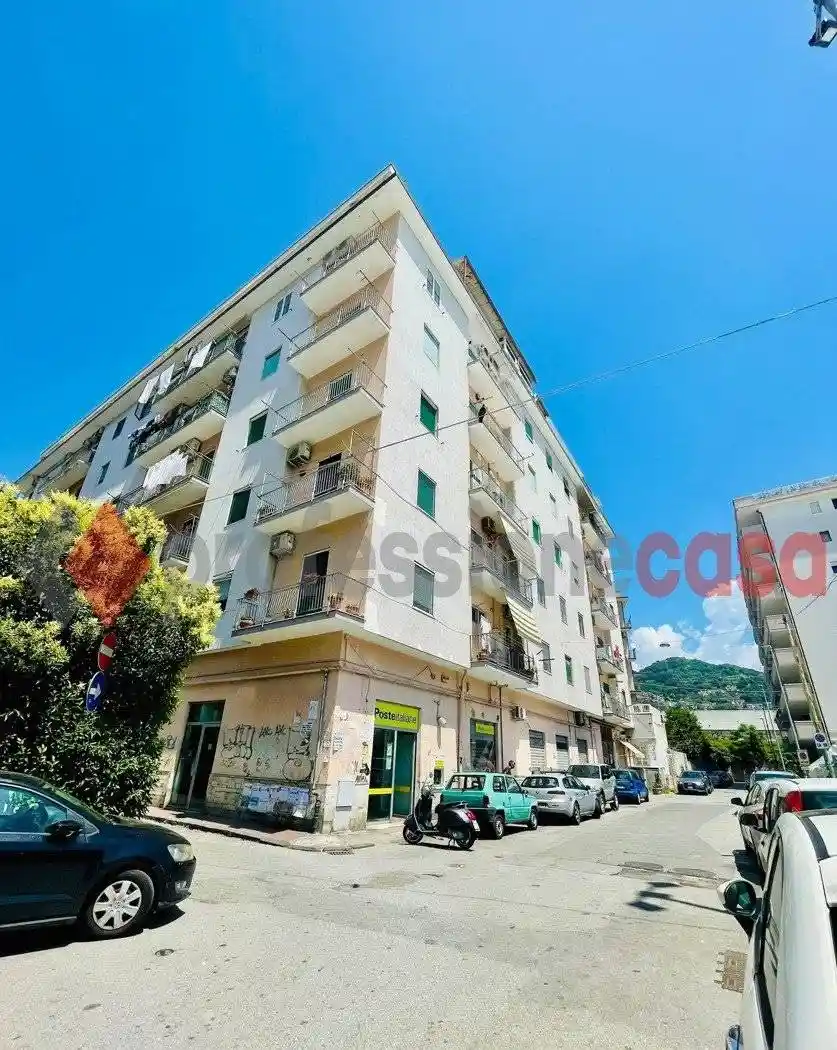 Appartamento in vendita a Salerno