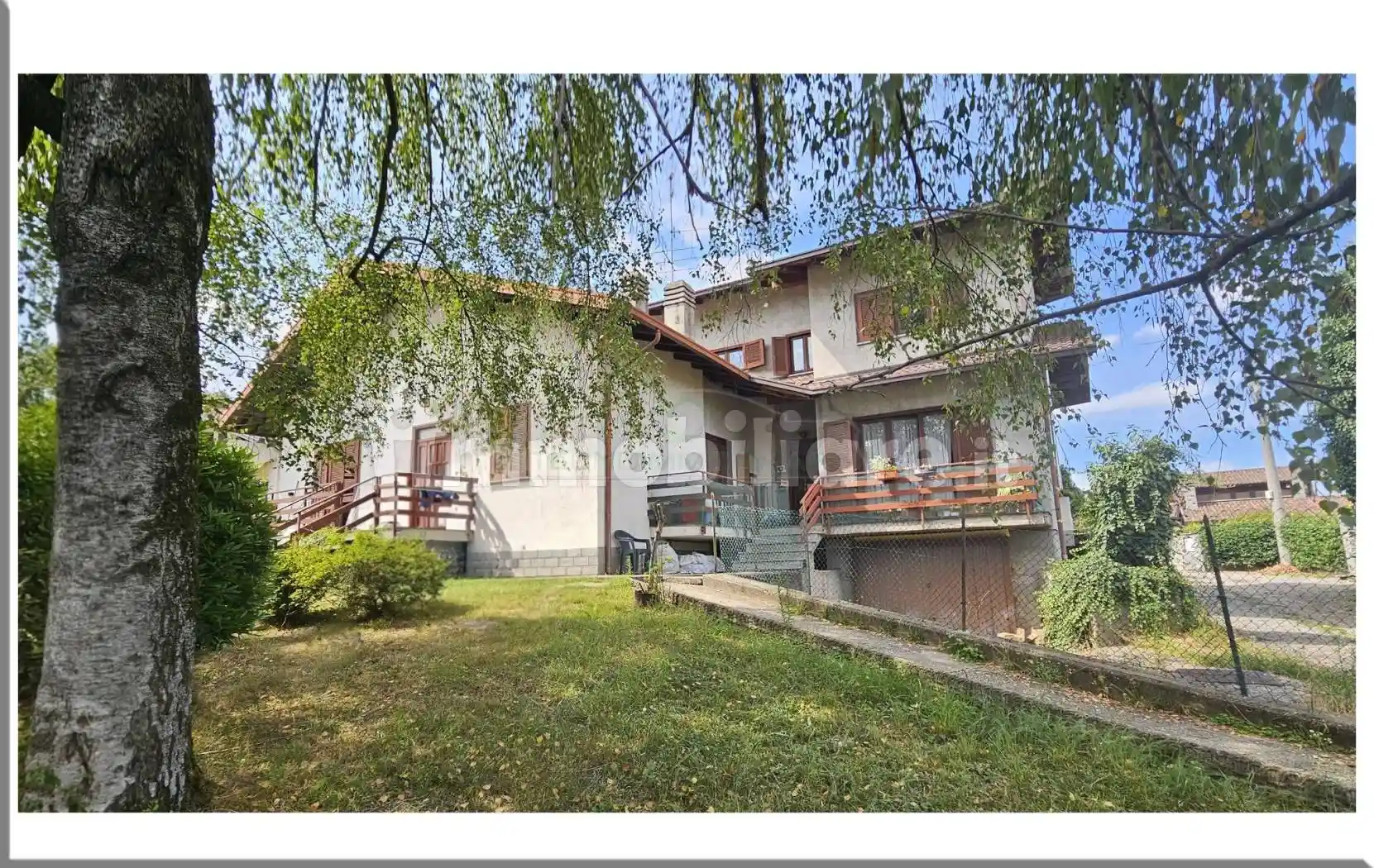 Villa in vendita a Paruzzaro