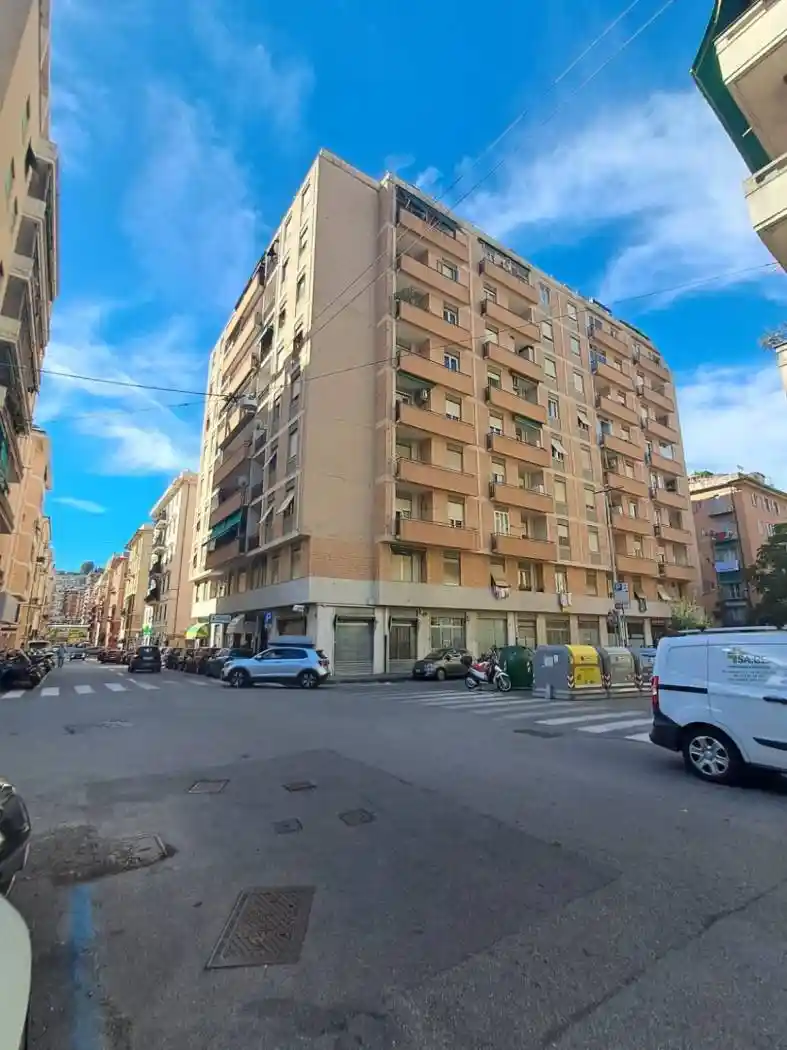 Appartamento in vendita a Genova