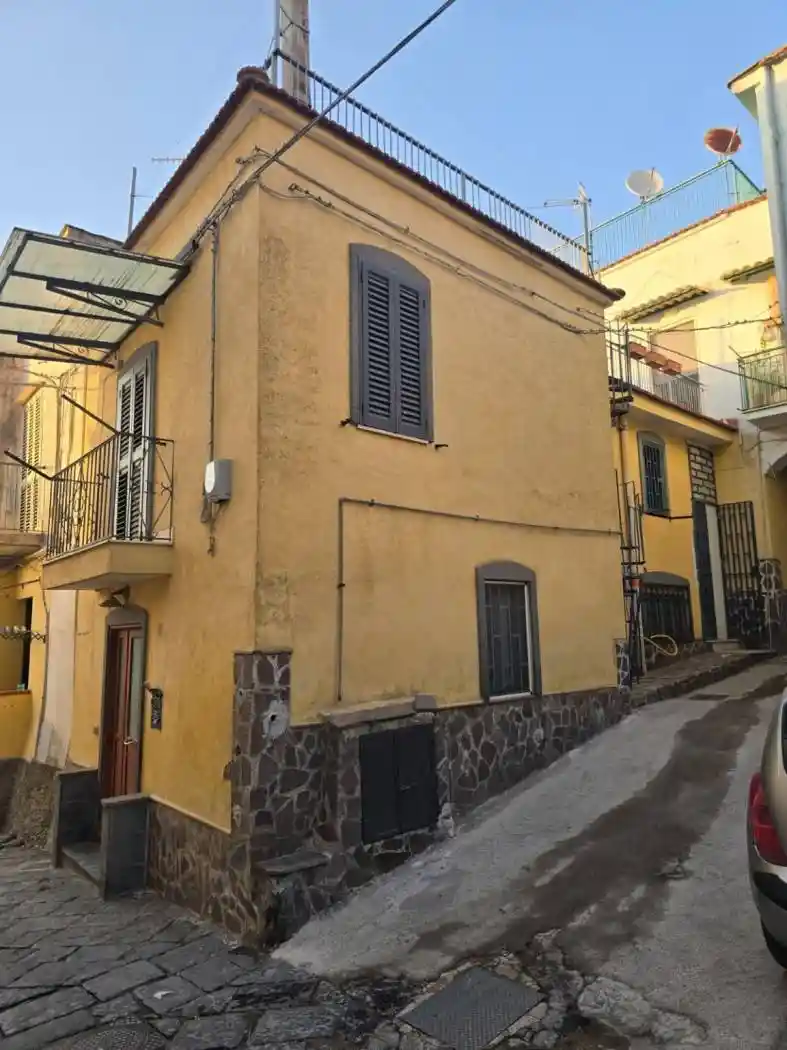 Casa indipendente in vendita a Pollena Trocchia