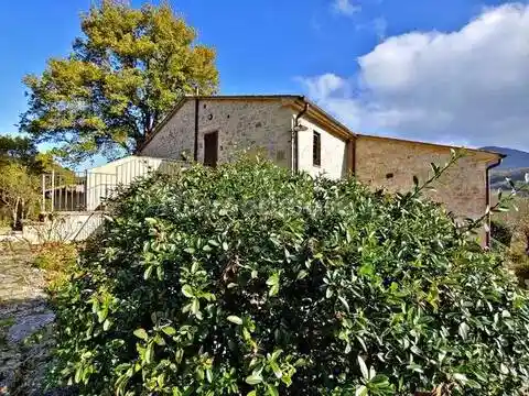 Rustico - Casale in vendita a Radicofani