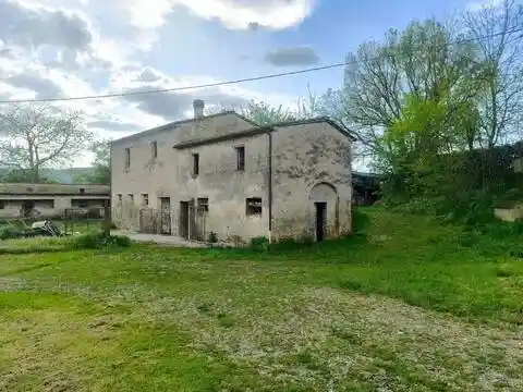 Rustico - Casale in vendita a Lucignano