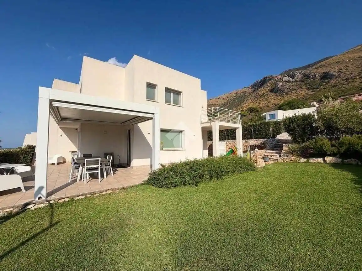 Villa in vendita a Castellammare del Golfo