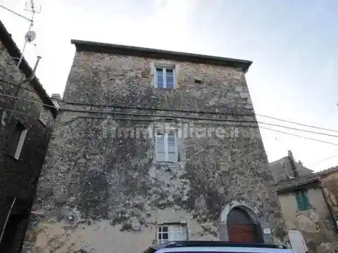 Appartamento in vendita a Monticiano