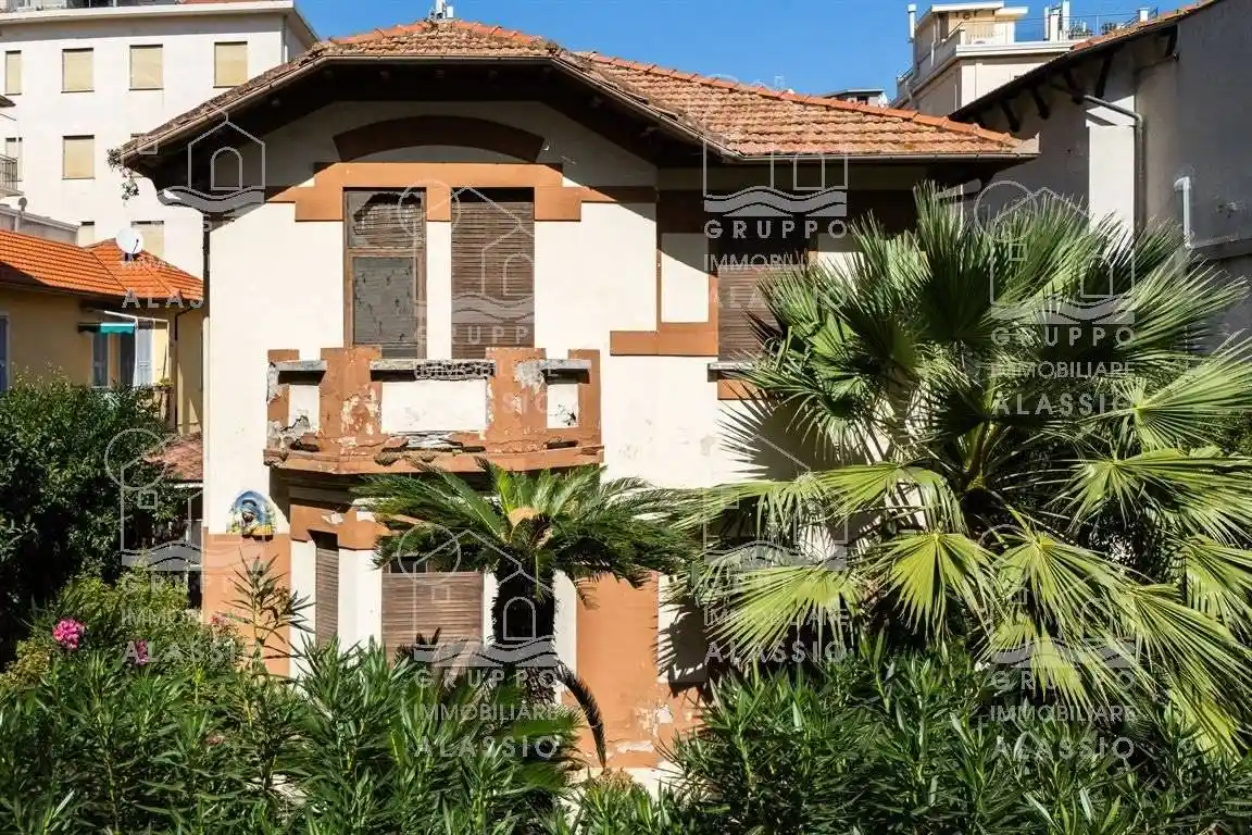 Villa in vendita a Alassio