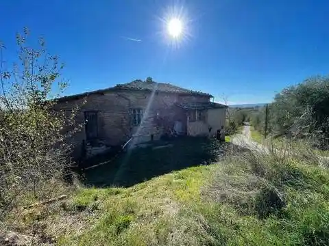 Rustico - Casale in vendita a Siena