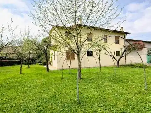 Villa in vendita a Arezzo