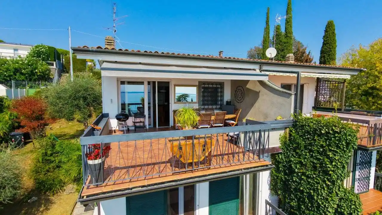 Villa in vendita a Padenghe sul Garda