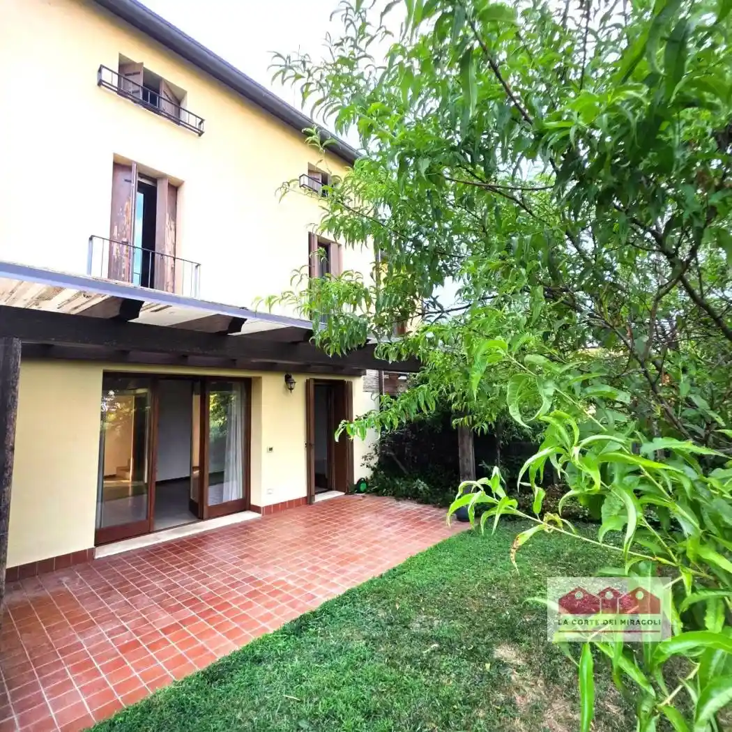 Villa in vendita a Costabissara