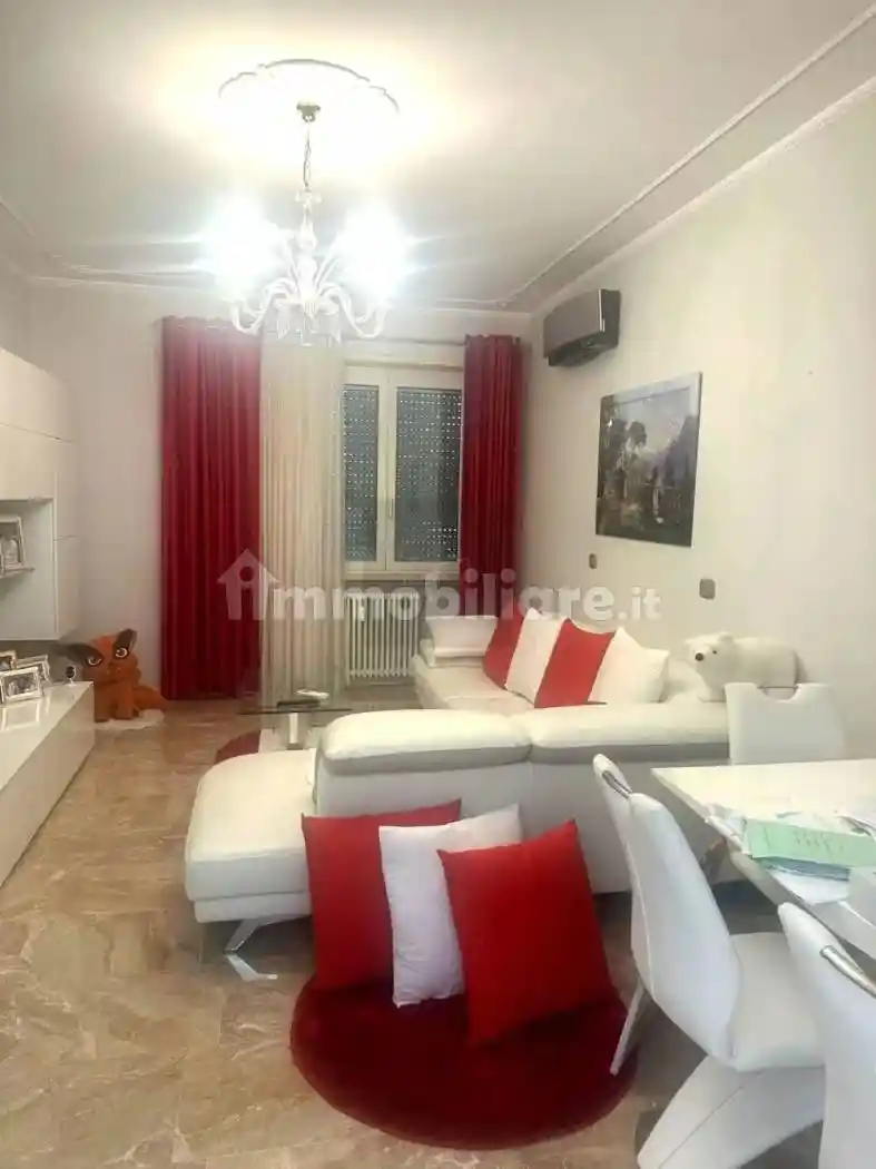 Appartamento in vendita a Piacenza