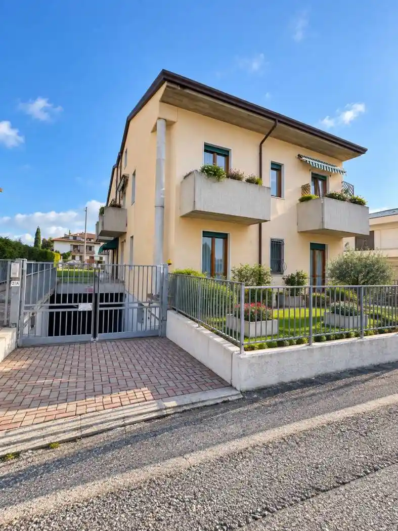 Appartamento in vendita a Castel d'Azzano