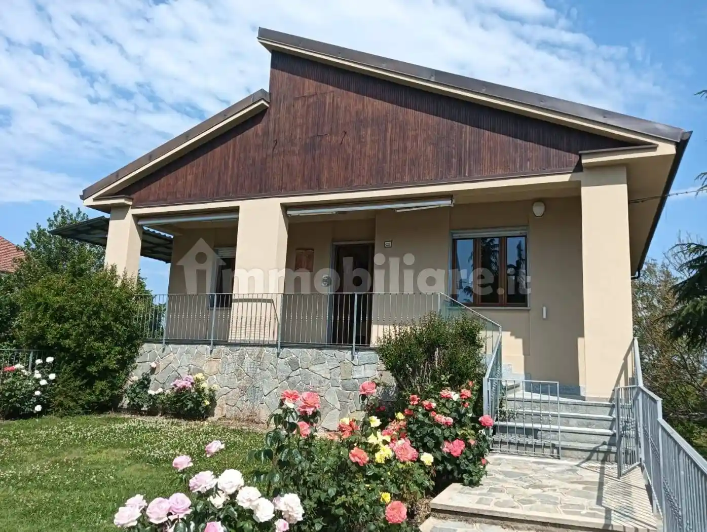 Villa in vendita a Benevello