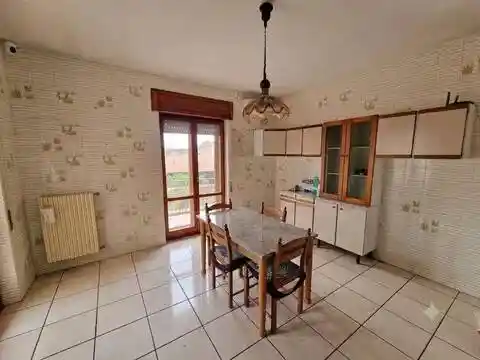 Appartamento in vendita a Curti