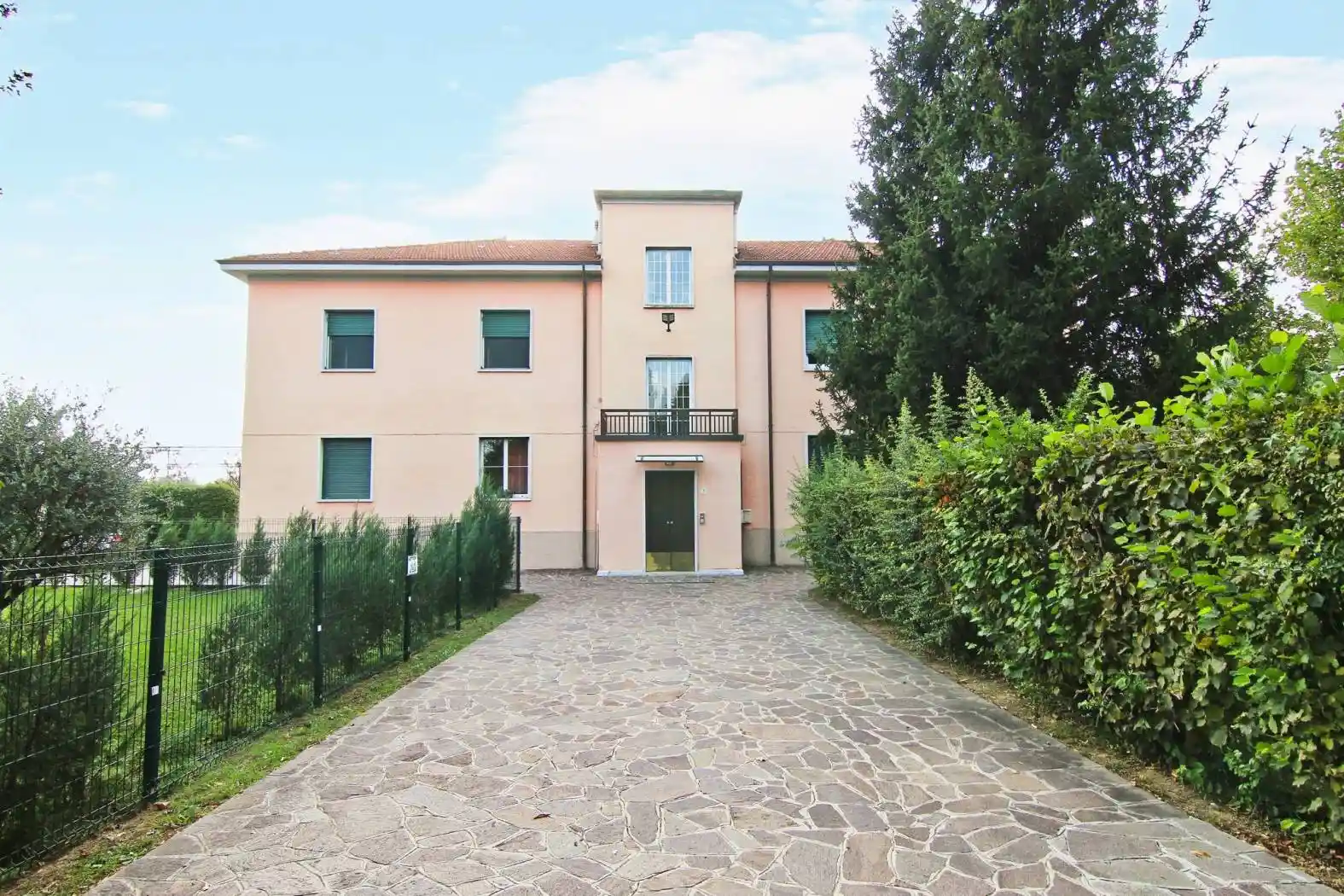 Appartamento in vendita a Cogliate