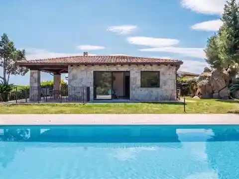 Villa in vendita a San Teodoro