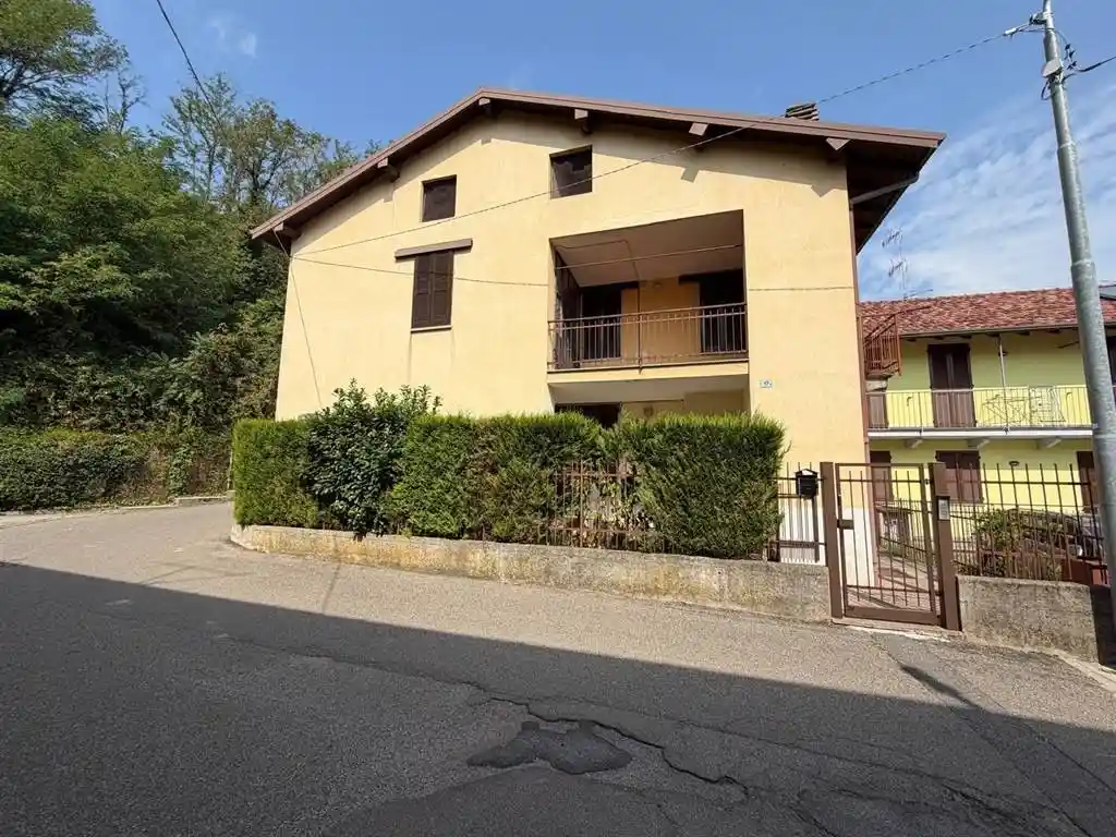 Casa indipendente in vendita a Varese