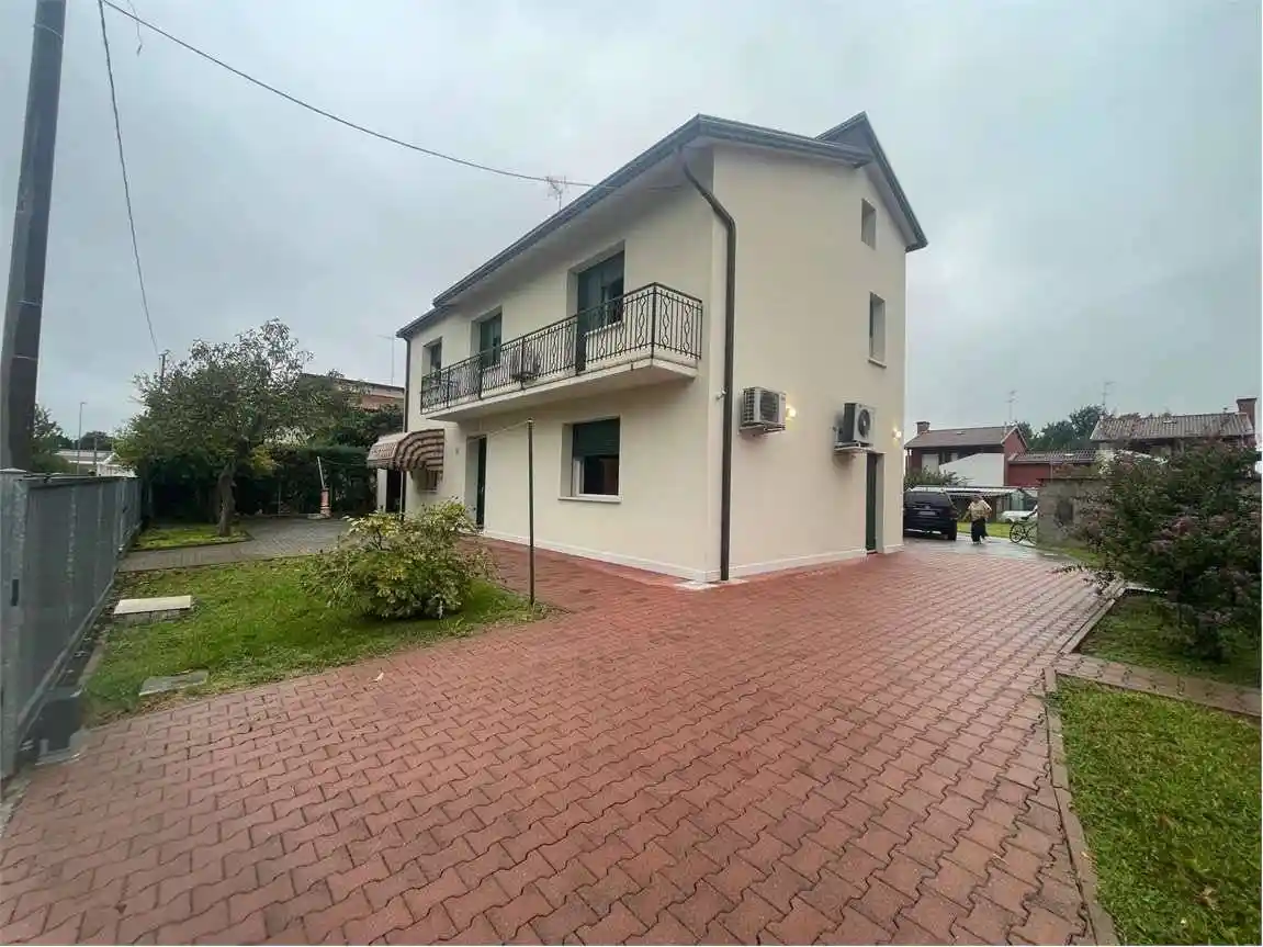 Casa indipendente in vendita a Mira