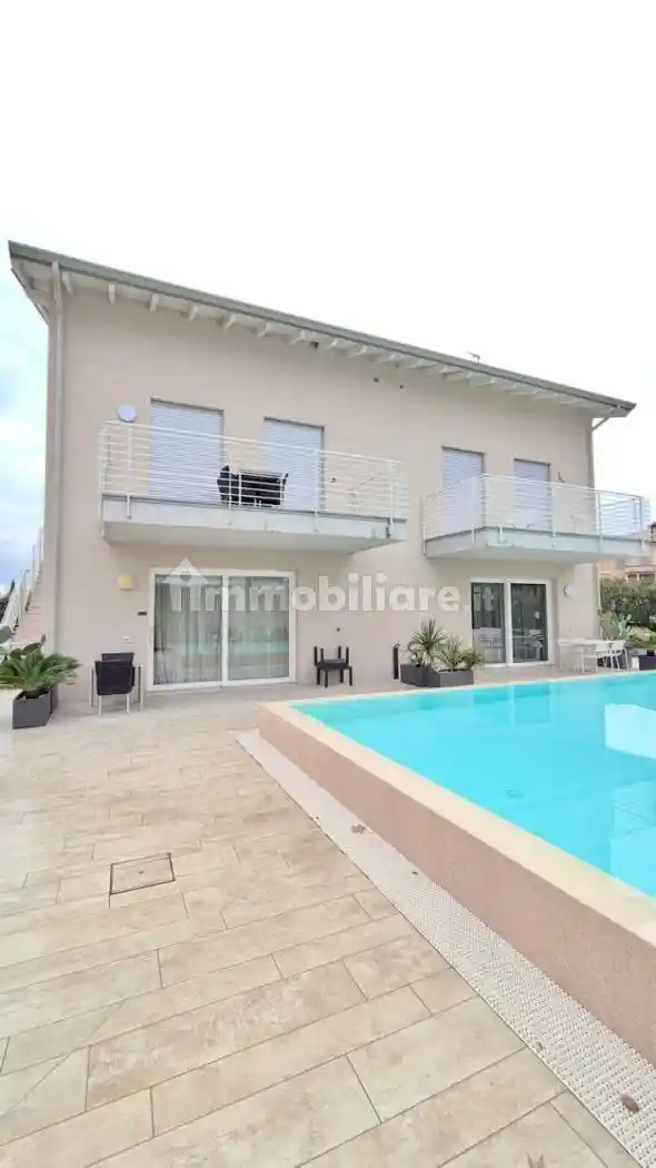 Appartamento in vendita a Peschiera del Garda