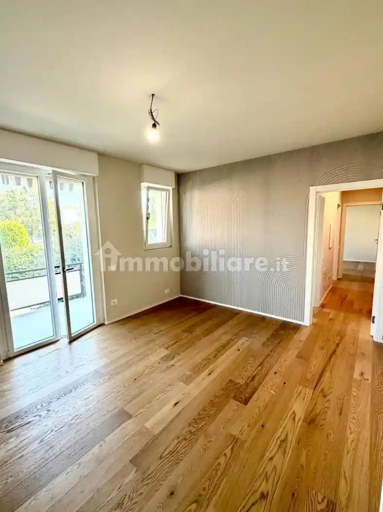 Appartamento in vendita a Desenzano del Garda