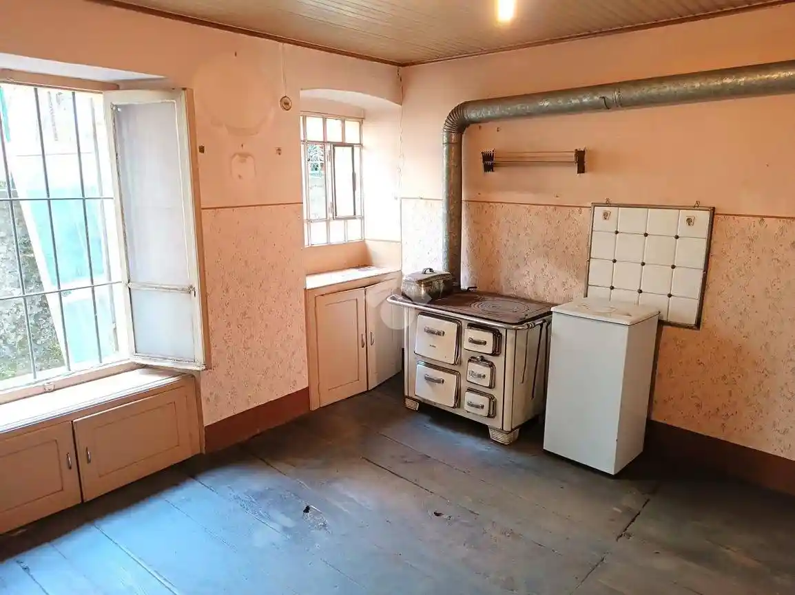 Casa indipendente in vendita a Valdilana