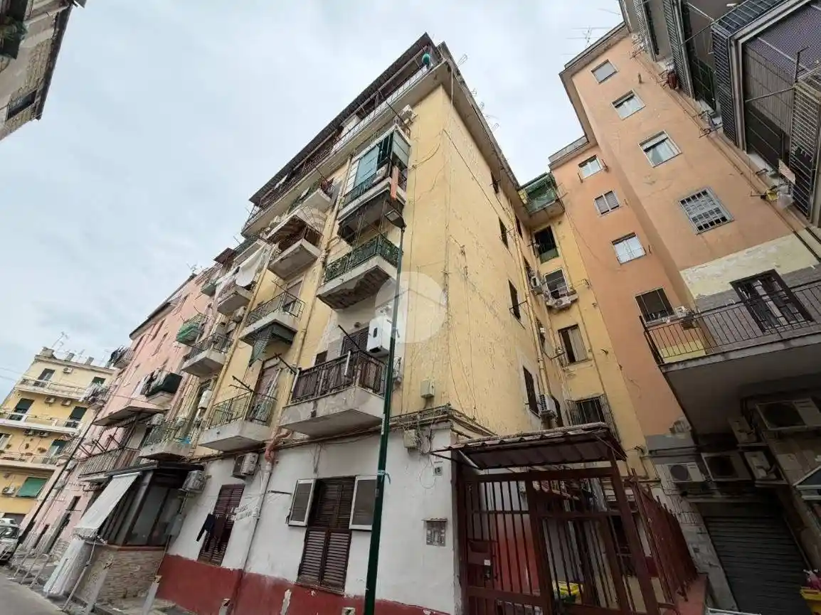 Appartamento in vendita a Napoli