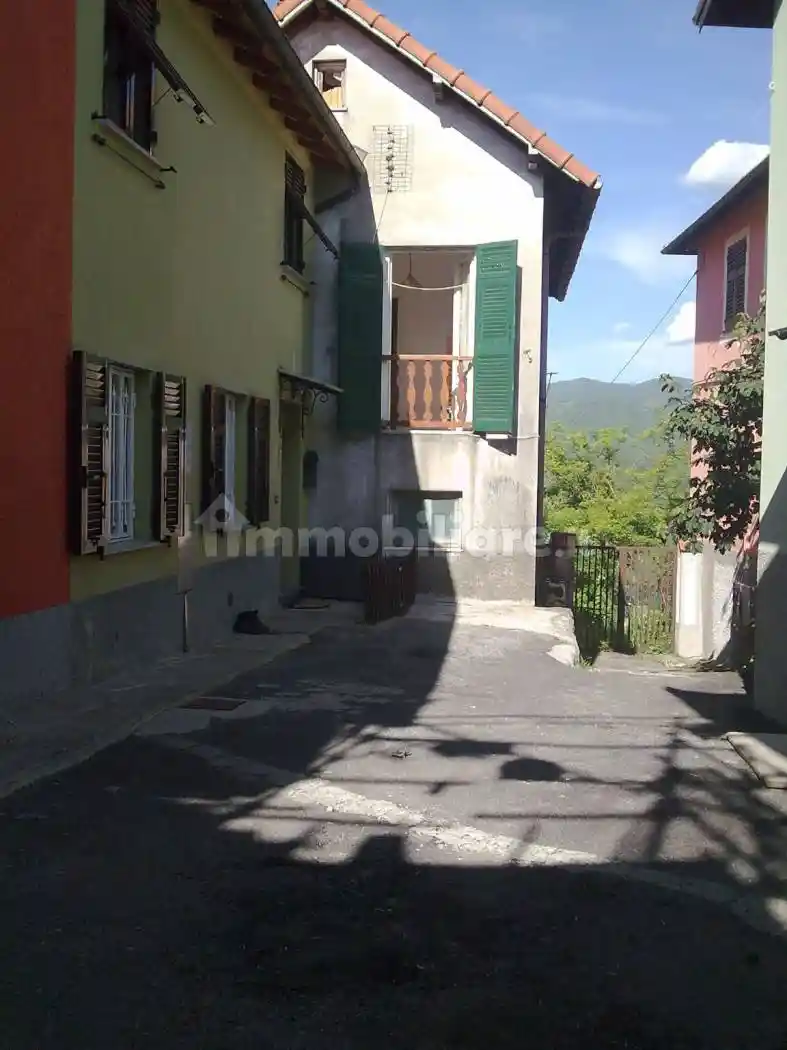 Casa indipendente in vendita a Crocefieschi