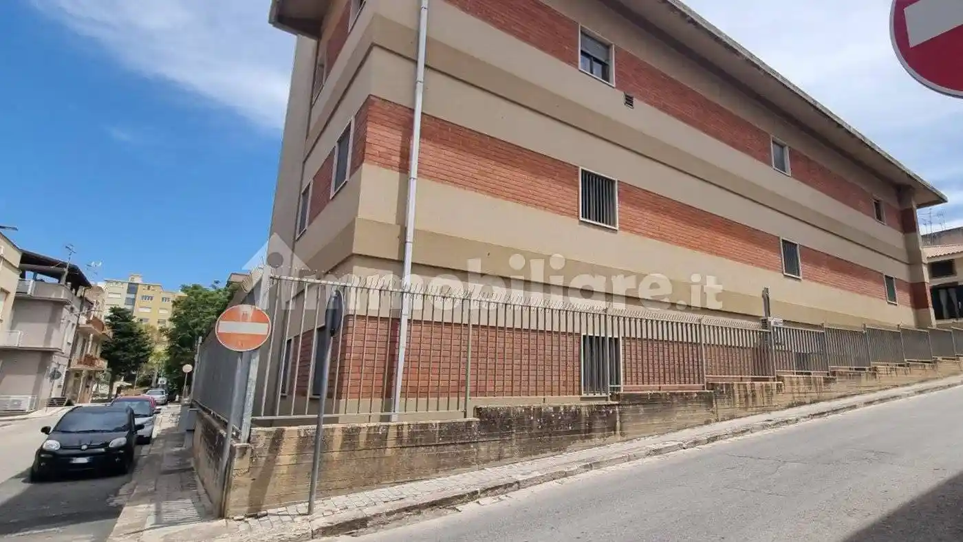 Palazzo - Edificio in vendita a Comiso