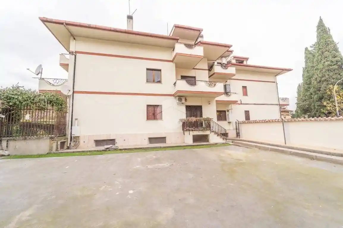 Appartamento in vendita a Guidonia Montecelio