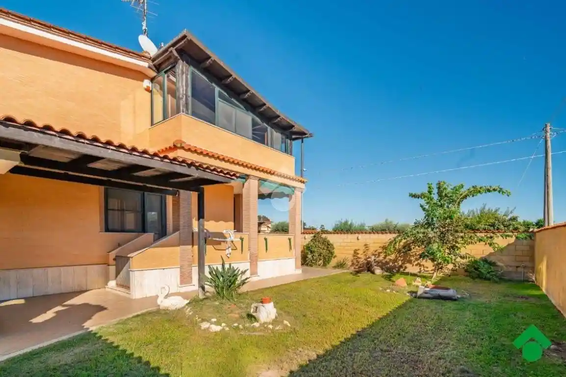 Villa in vendita a Latina