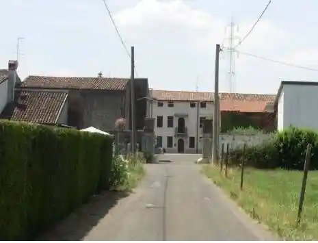 Rustico - Casale in vendita a San Giovanni Lupatoto