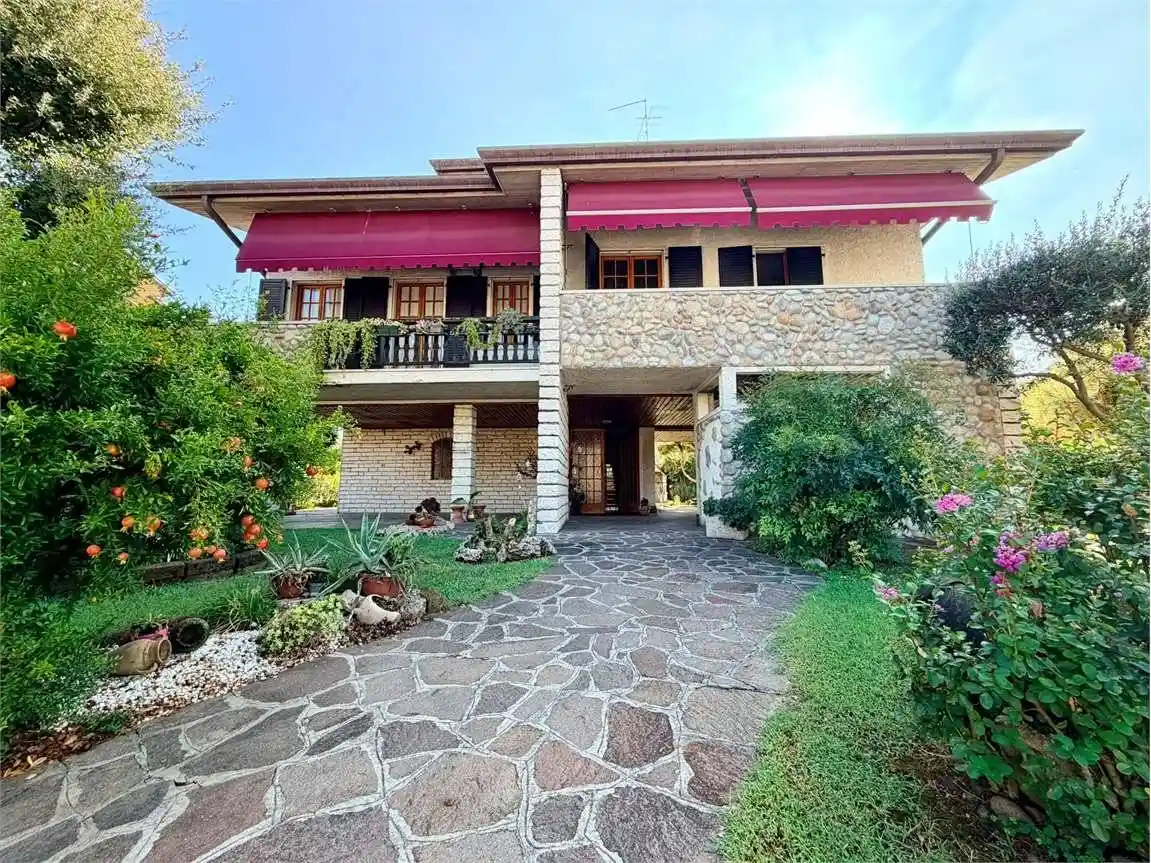 Villa in vendita a Povegliano Veronese