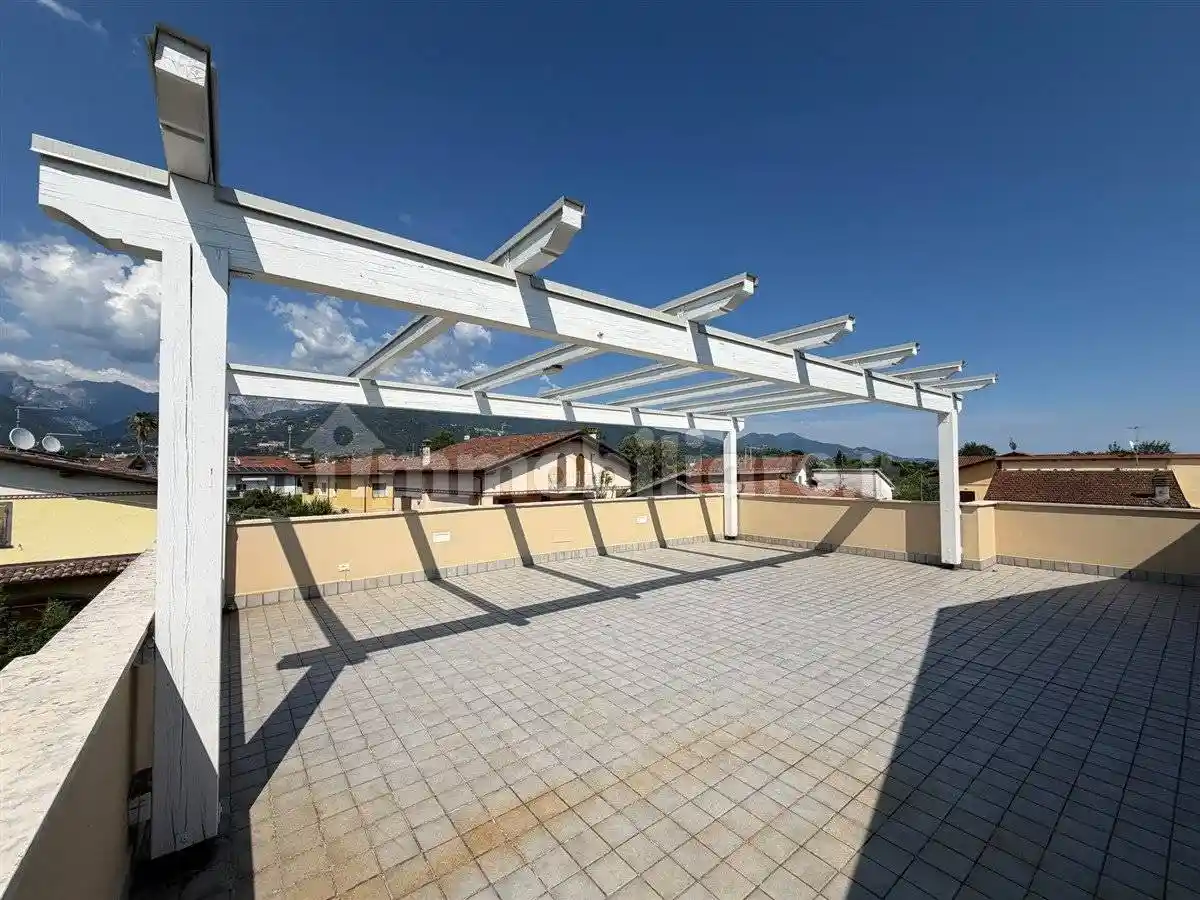Appartamento in vendita a Massa