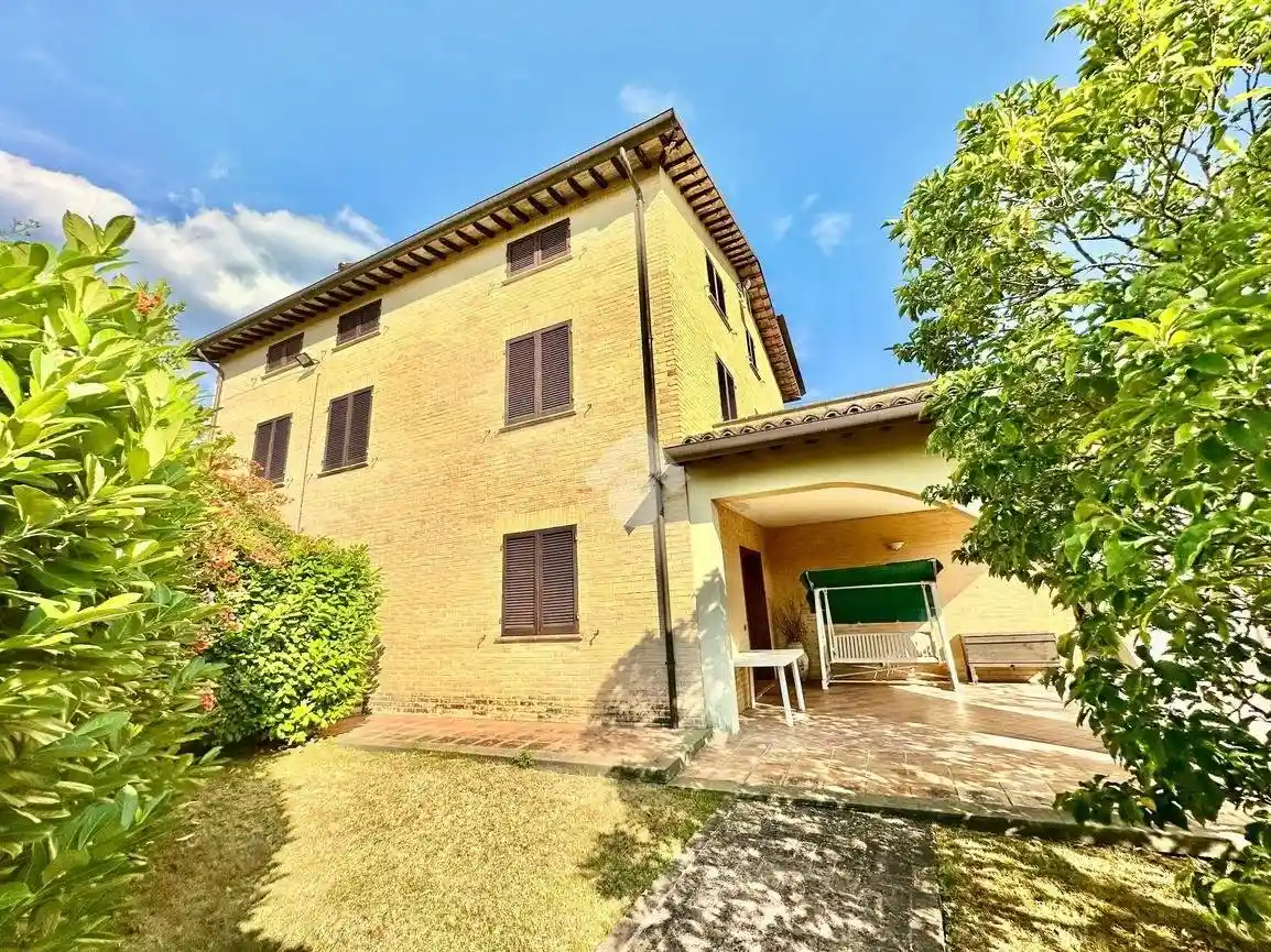 Casa indipendente in vendita a Montefalco