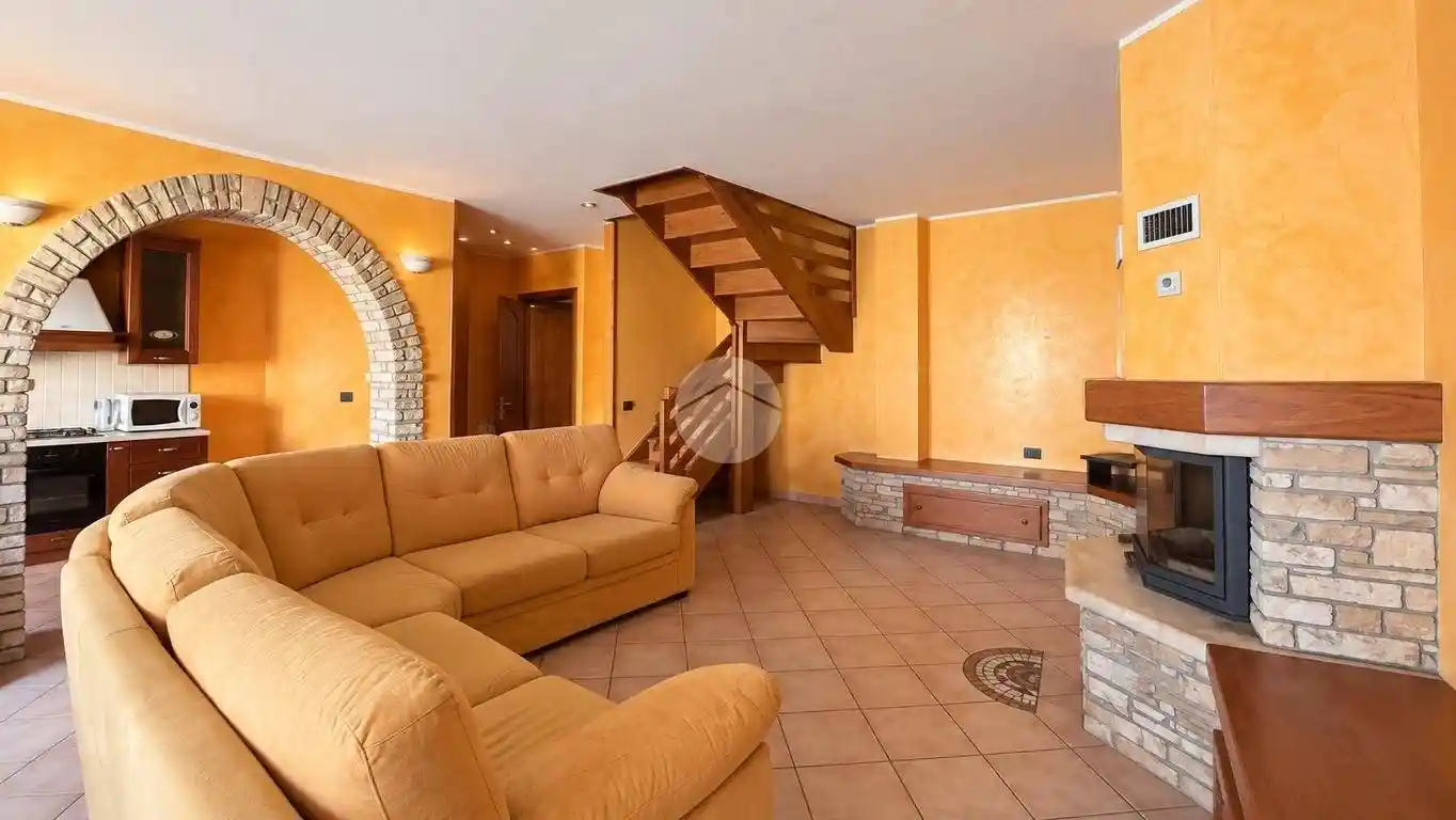 Appartamento in vendita a Losine