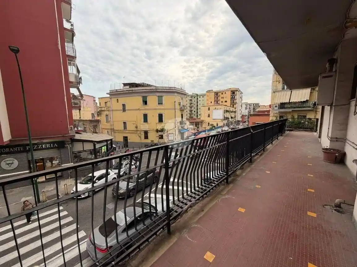 Appartamento in vendita a Napoli