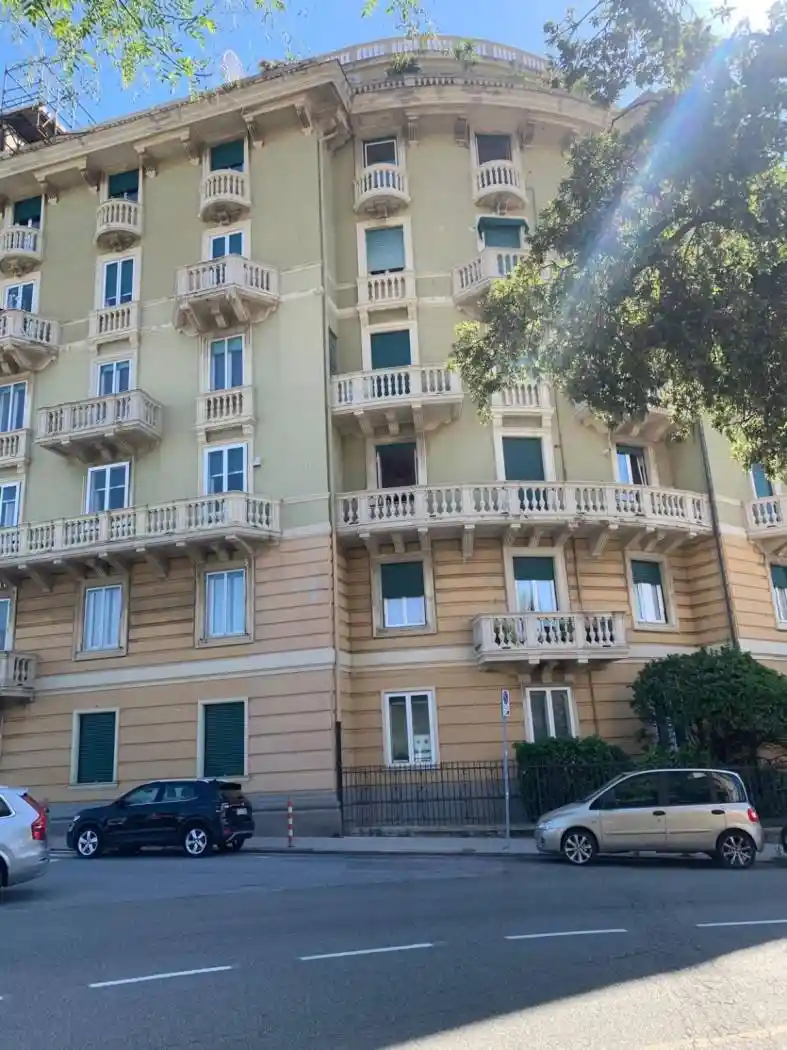 Appartamento in vendita a Genova