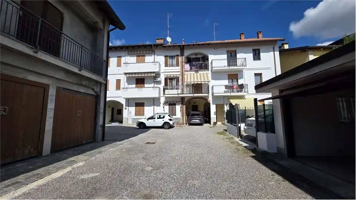 Appartamento in vendita a Fenegrò