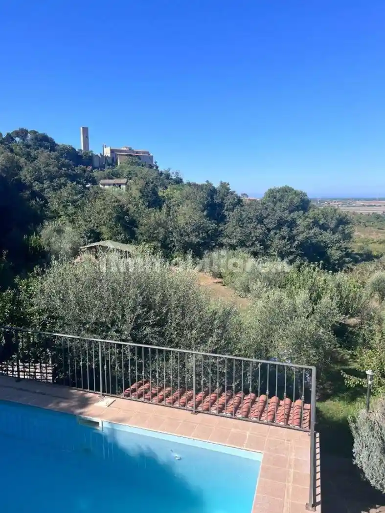 Villa in vendita a Tarquinia