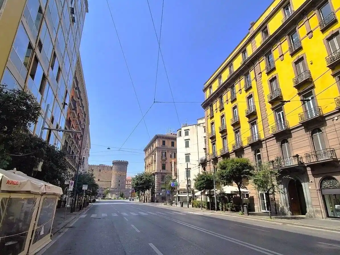 Appartamento in affitto a Napoli