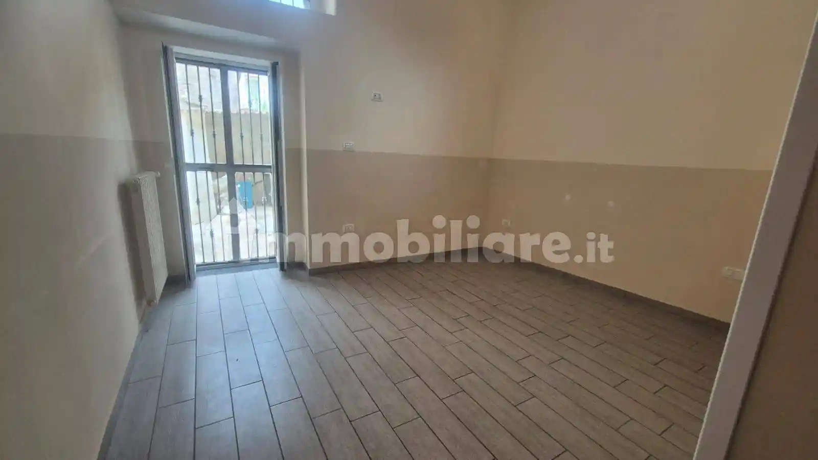 Appartamento in affitto a Lettere