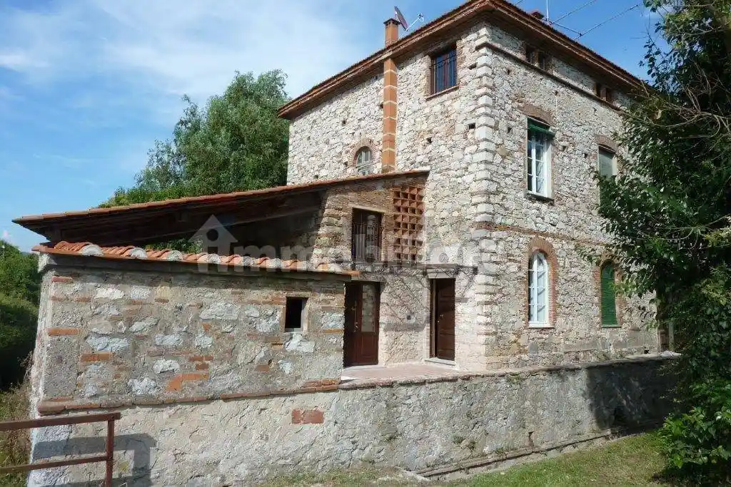 Appartamento in vendita a Lucca