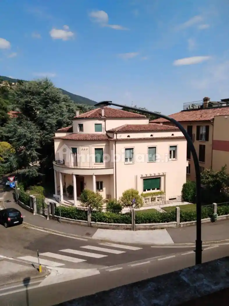 Appartamento in affitto a Brescia