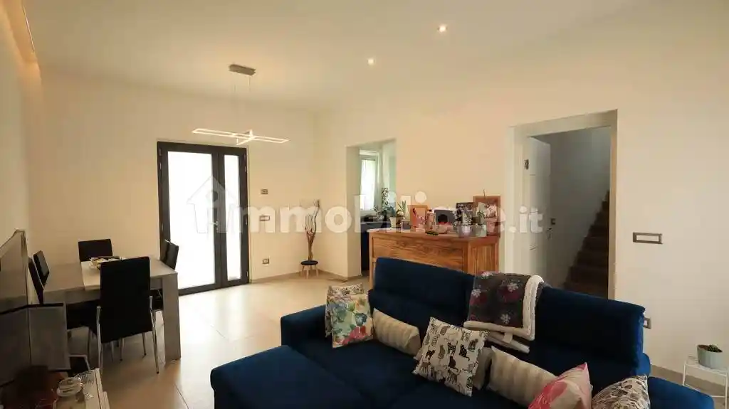 Casa indipendente in vendita a Sinalunga