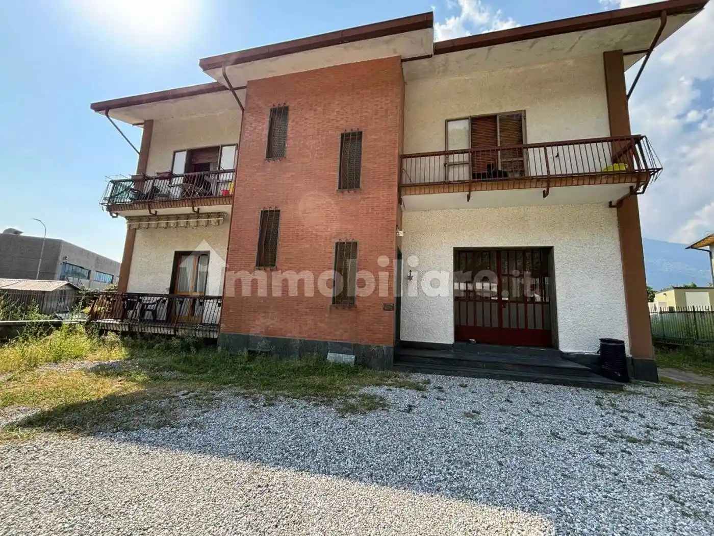 Appartamento in vendita a Dervio