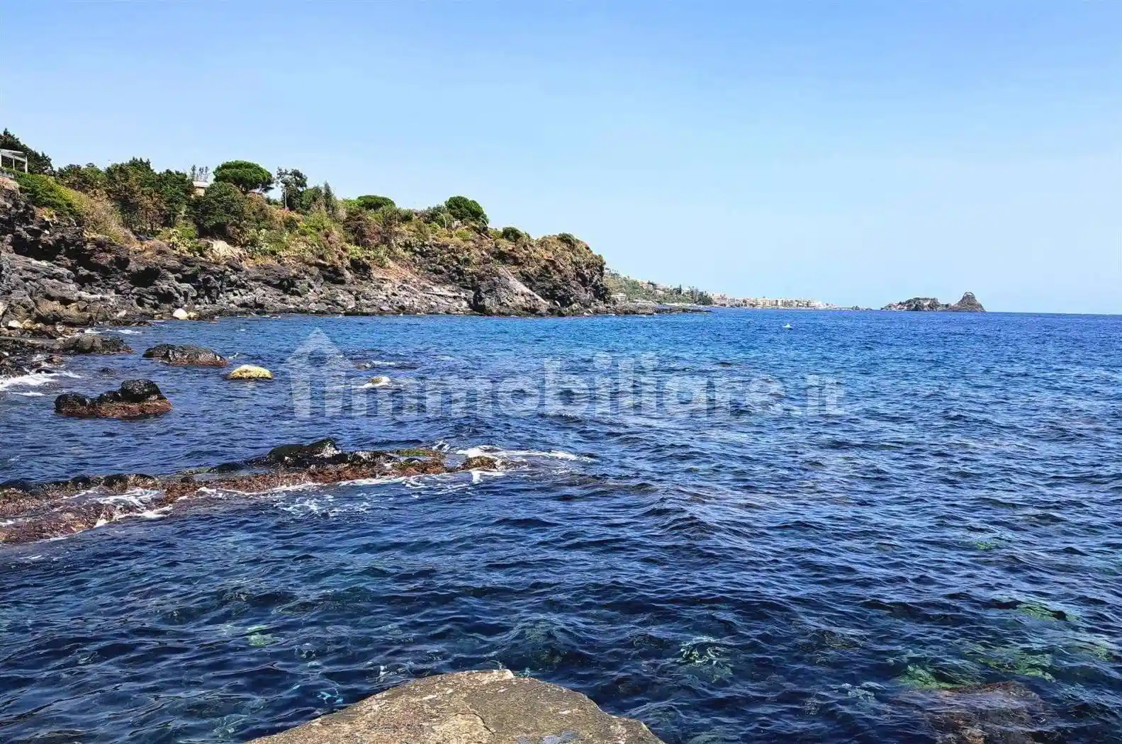 Appartamento in affitto a Aci Castello