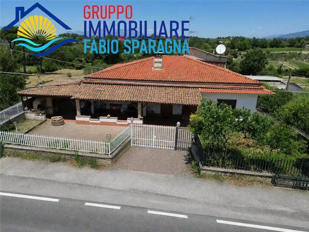 Villa in vendita a Sessa Aurunca