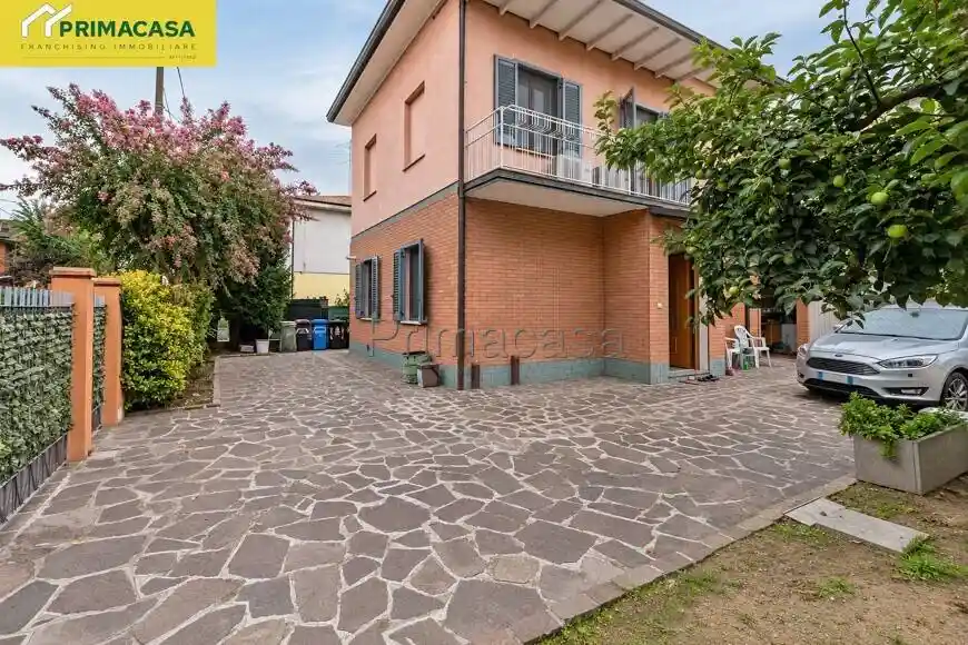 Casa indipendente in vendita a Carpi